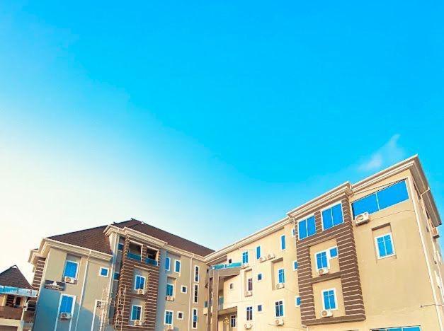 West Wing Hotel Lagos Esterno foto