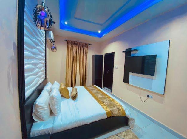West Wing Hotel Lagos Esterno foto