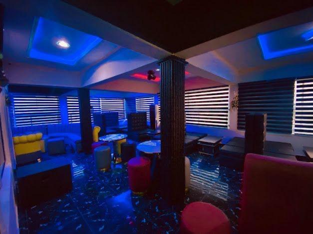 West Wing Hotel Lagos Esterno foto