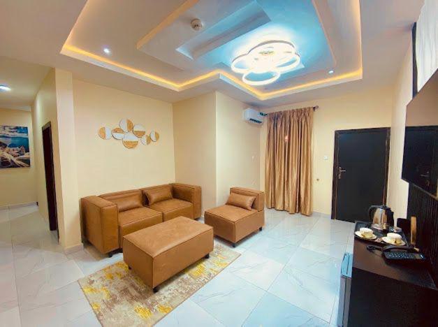 West Wing Hotel Lagos Esterno foto
