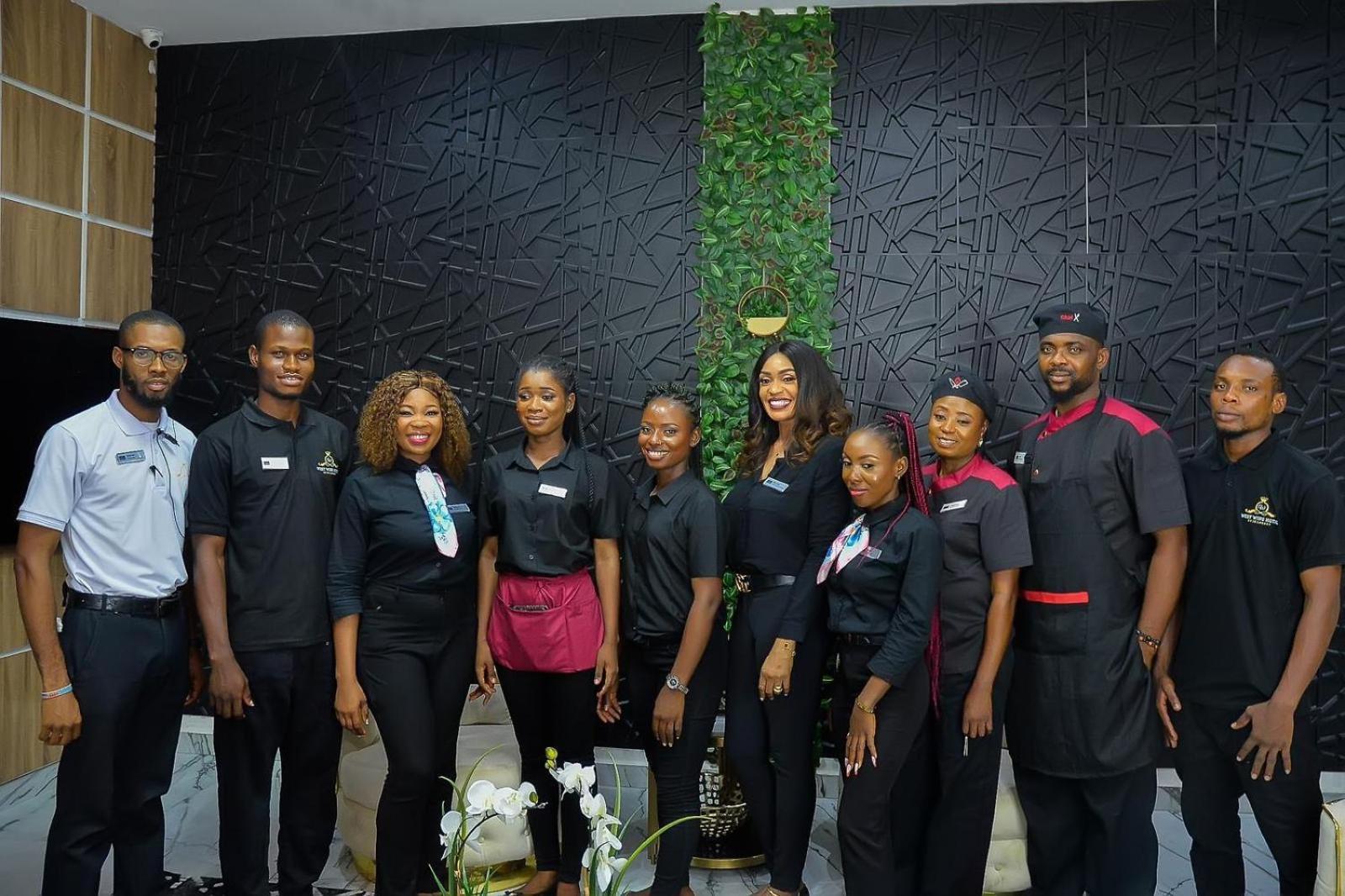 West Wing Hotel Lagos Esterno foto